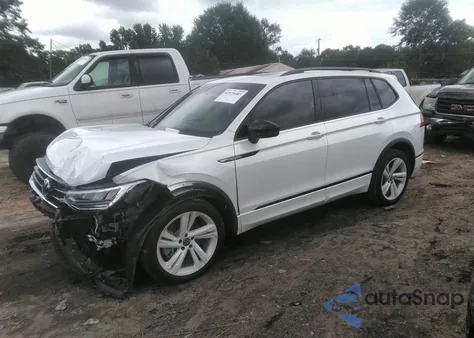 2024 Volkswagen Tiguan 2.0T Se R-Line Black z USA, uszkodzony, nr VIN 3VVCB7AX3RM077940